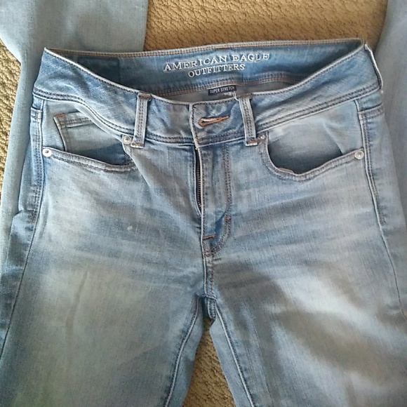 Bundle of AEO Jeans - Picture 4 of 6